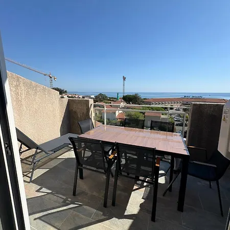 6 Couchages Apartment *